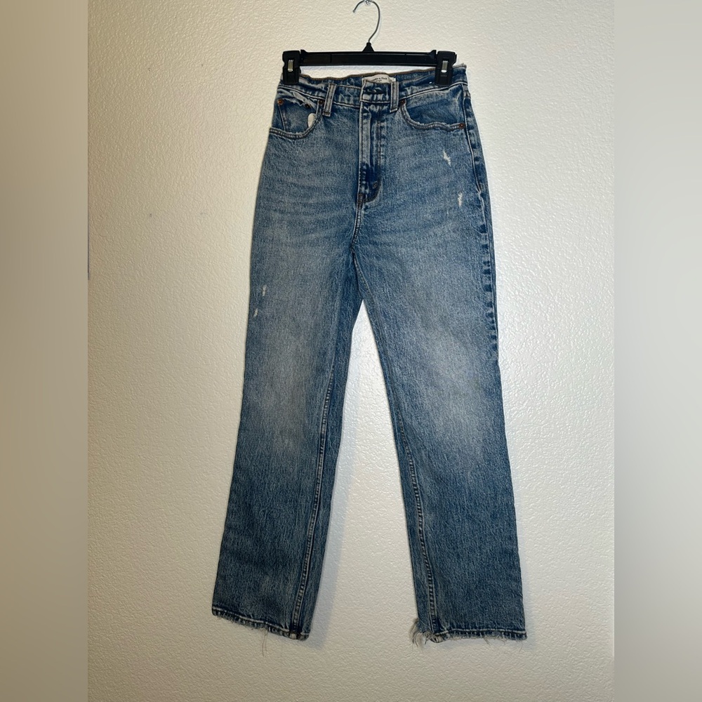 Abercrombie & Fitch The 90s Straight Ultra High Rise Acid Wash Jeans